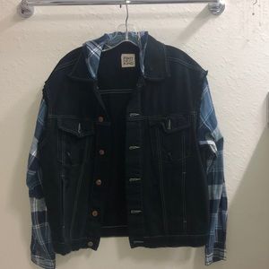 Vintage jean jacket w/ flannel sleeves